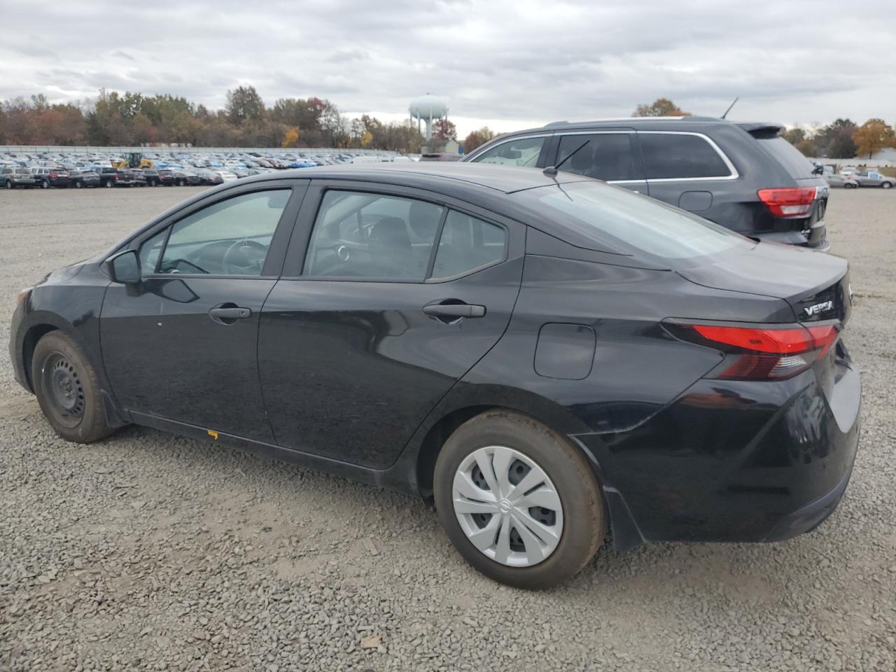 2021 Nissan Versa S - Фото 2
