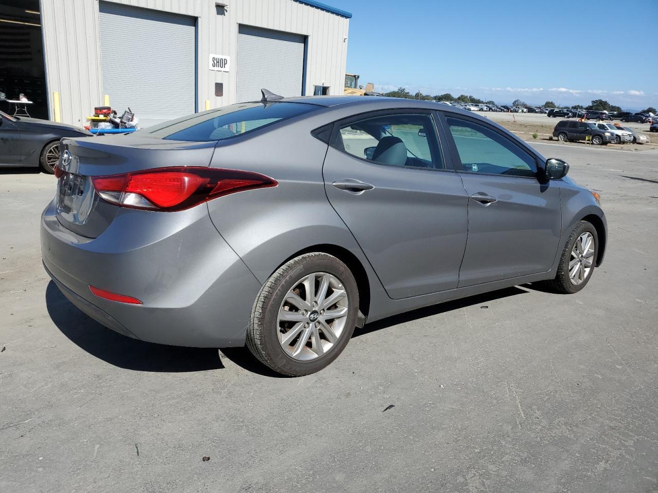 2014 Hyundai Elantra Se - Фото 3