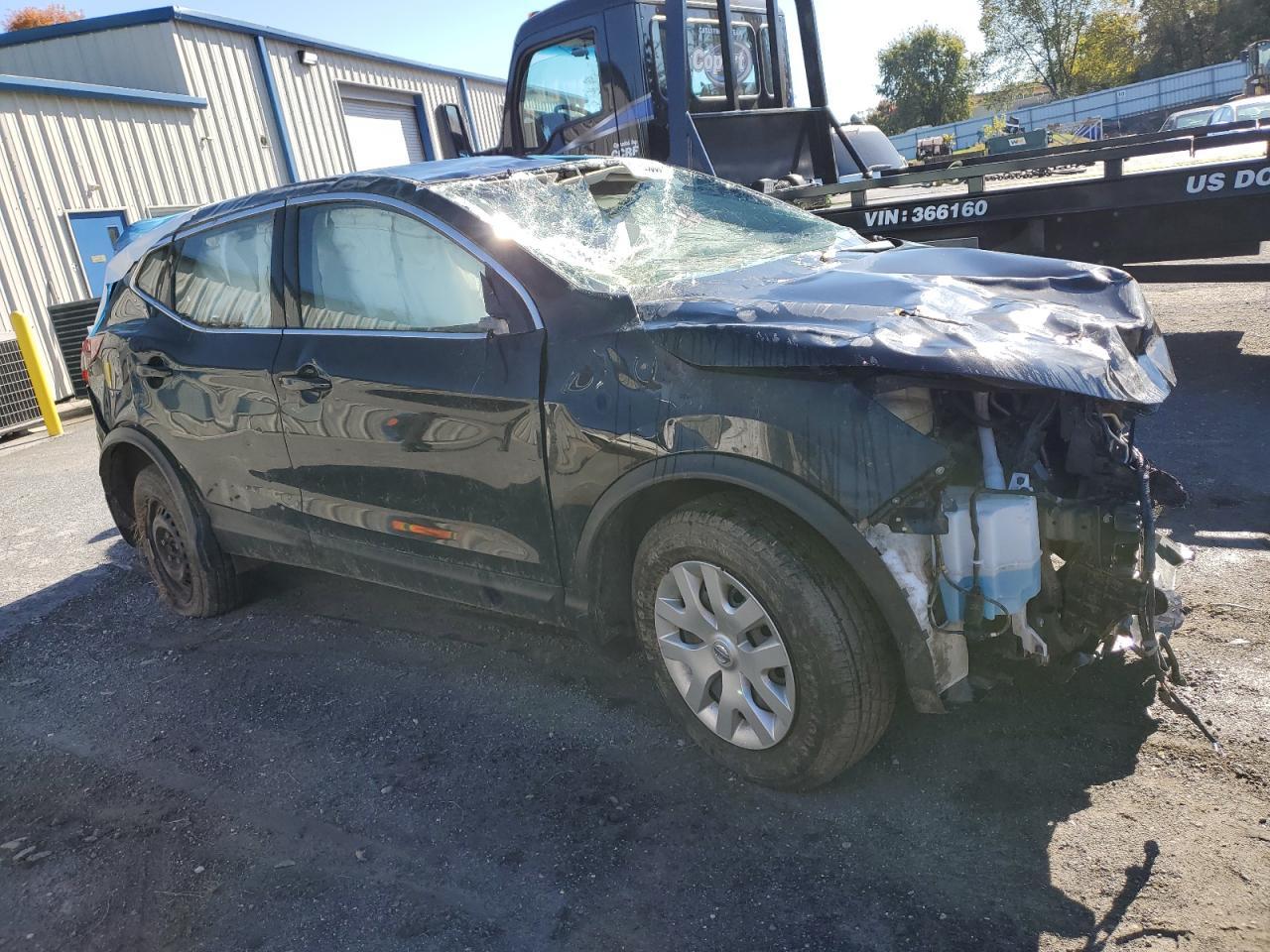 2020 Nissan Rogue Sport S - Фото 4