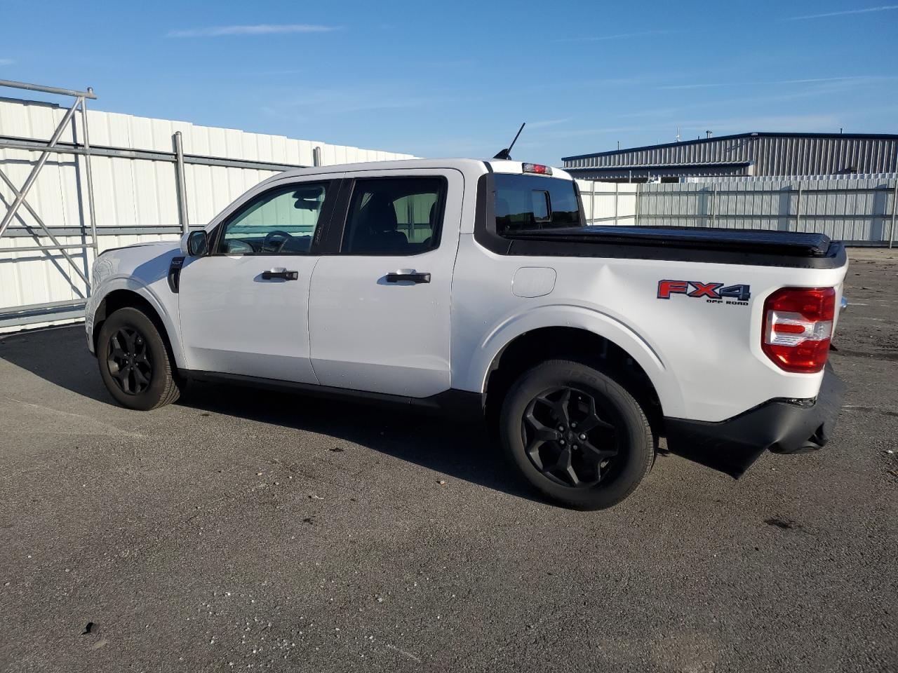 2022 Ford Maverick Xl - Image 2