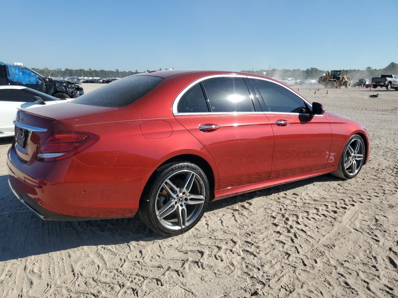 2019 Mercedes-Benz E 300 - Фото 3