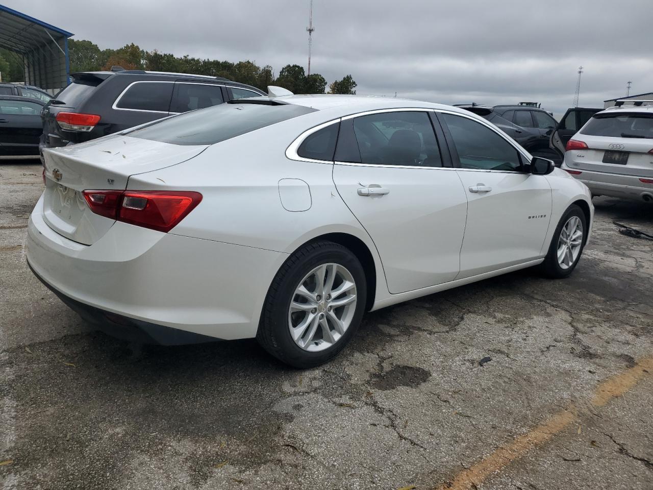 2017 Chevrolet Malibu Lt - Фото 3