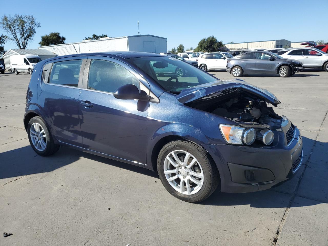 2016 Chevrolet Sonic Lt - Image 4