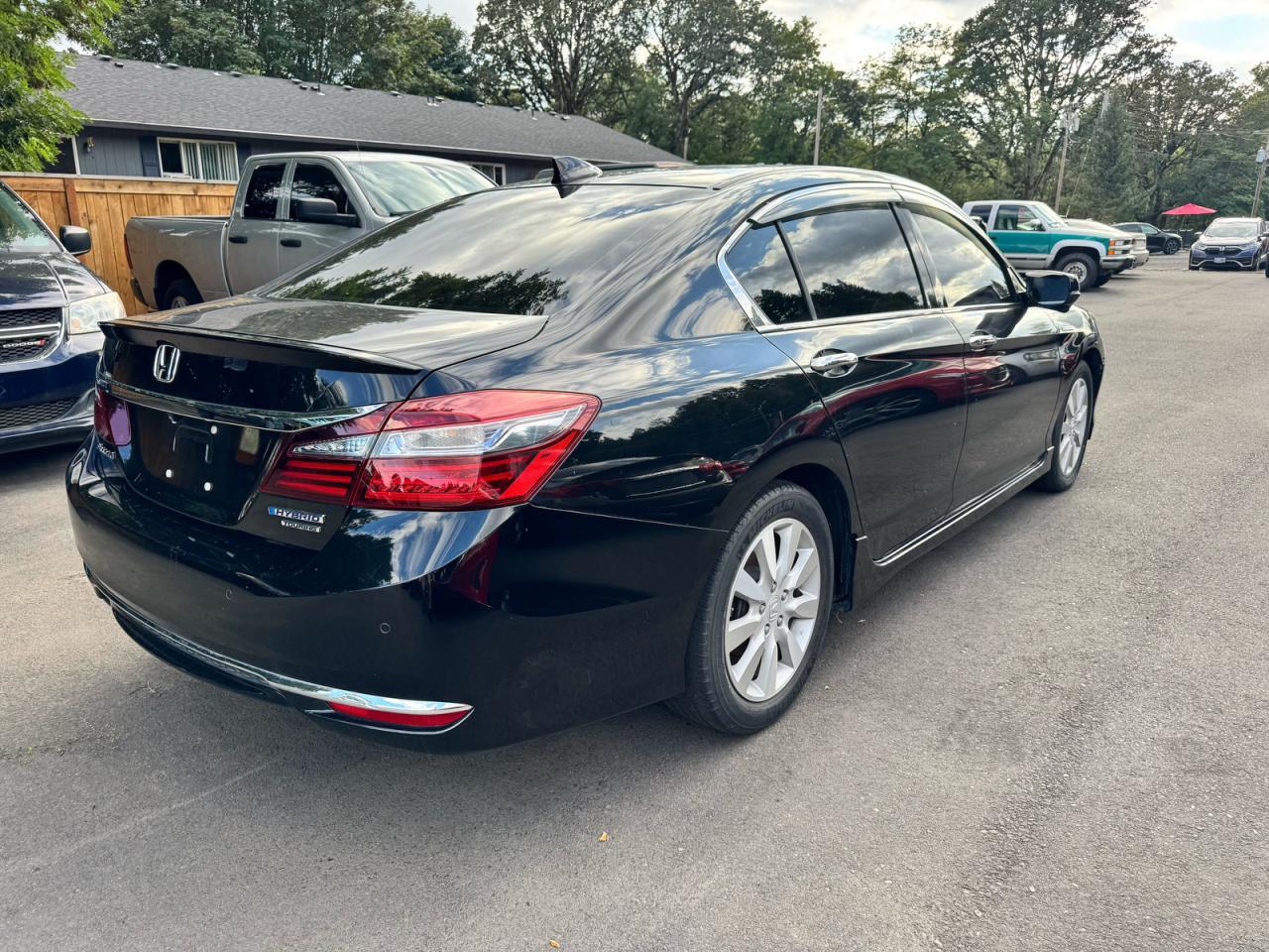 2017 Honda Accord Touring Hybrid - Фото 4