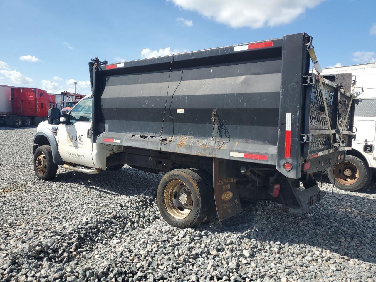 2009 Ford F550 Super Duty - Фото 2