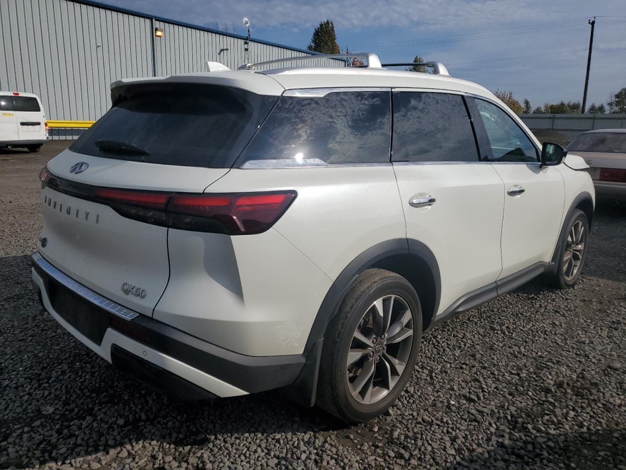 2023 Infiniti Qx60 Luxe - Image 3