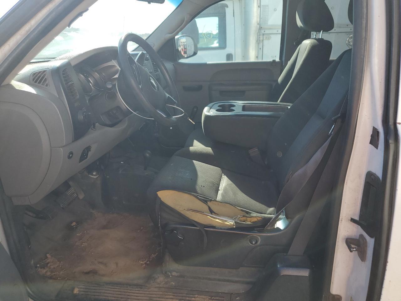 2011 Chevrolet Silverado K2500 Heavy Duty - Фото 7