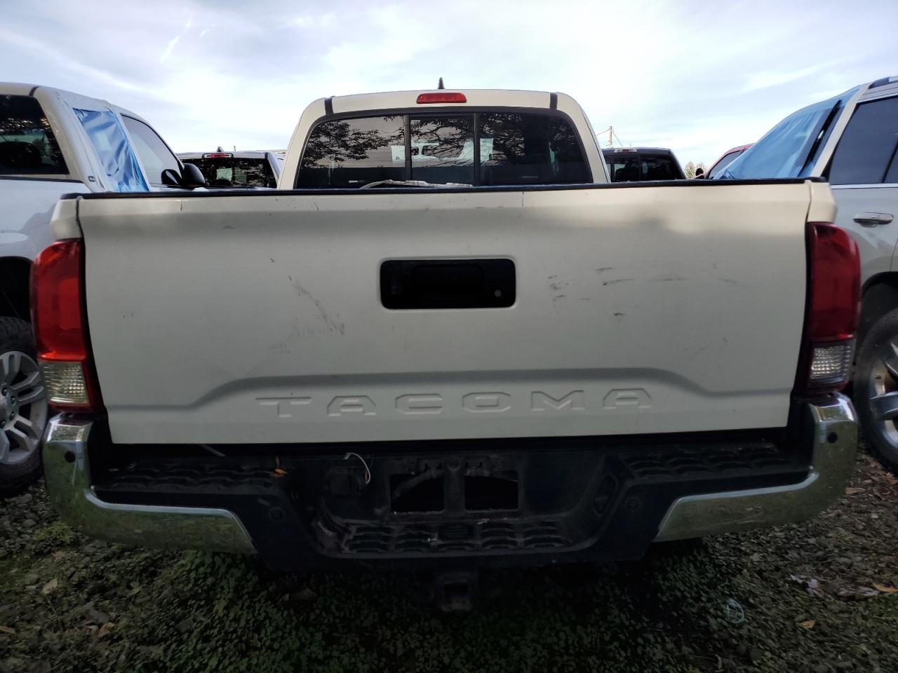 2019 Toyota Tacoma Access Cab - Image 6
