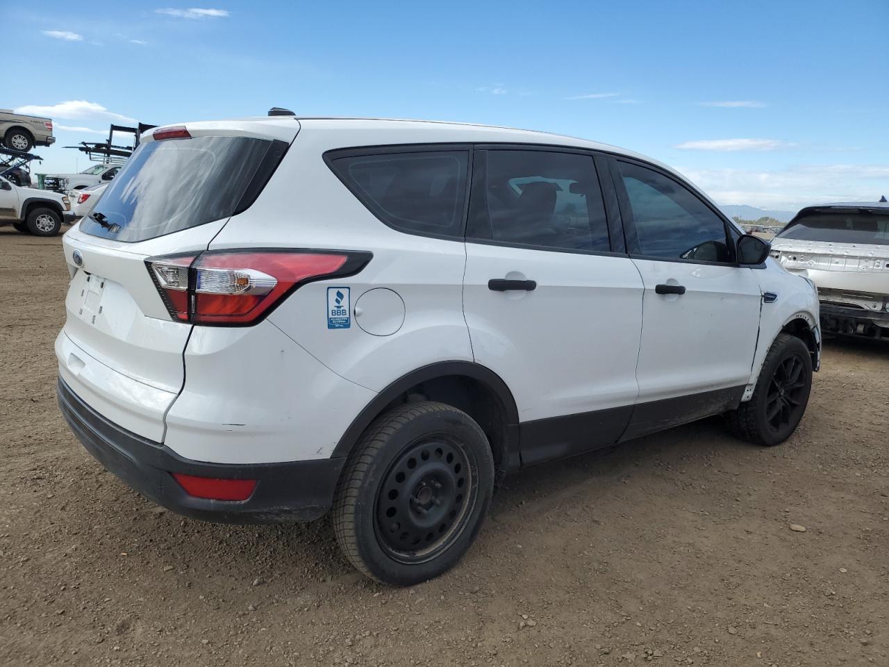 2018 Ford Escape S - Фото 3