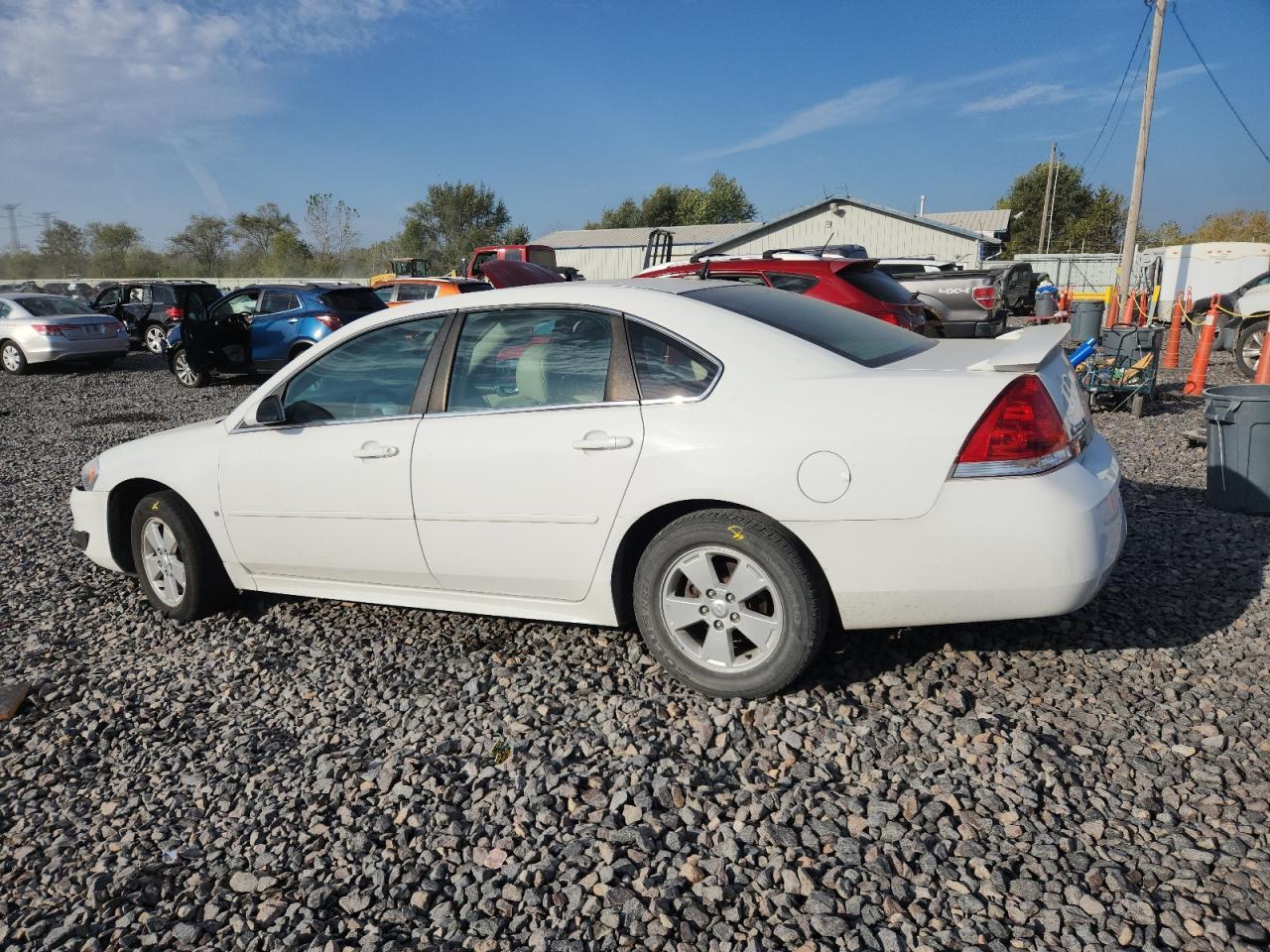 2010 Chevrolet Impala Lt - Фото 2