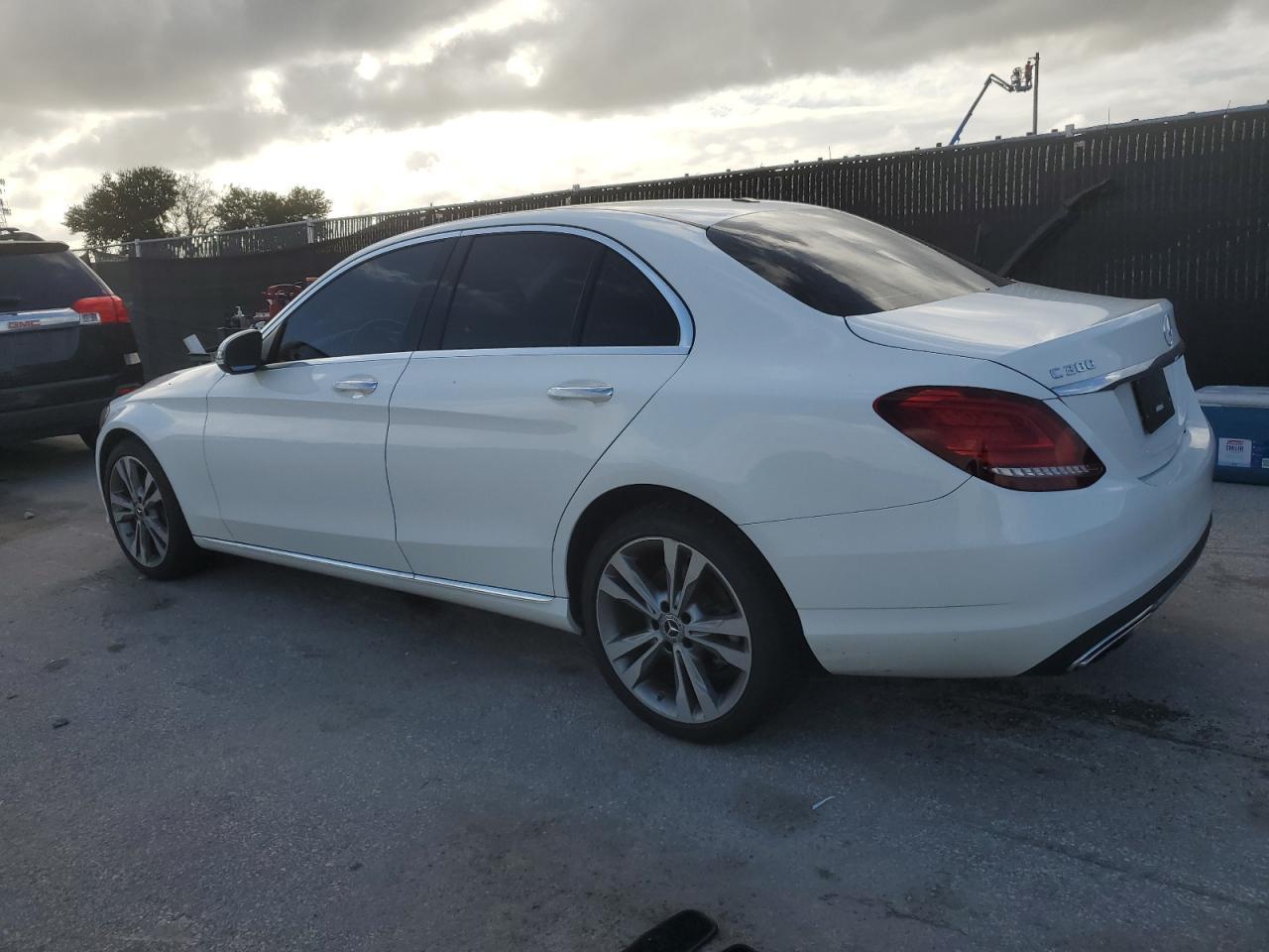 2019 Mercedes-Benz C 300 - Фото 2