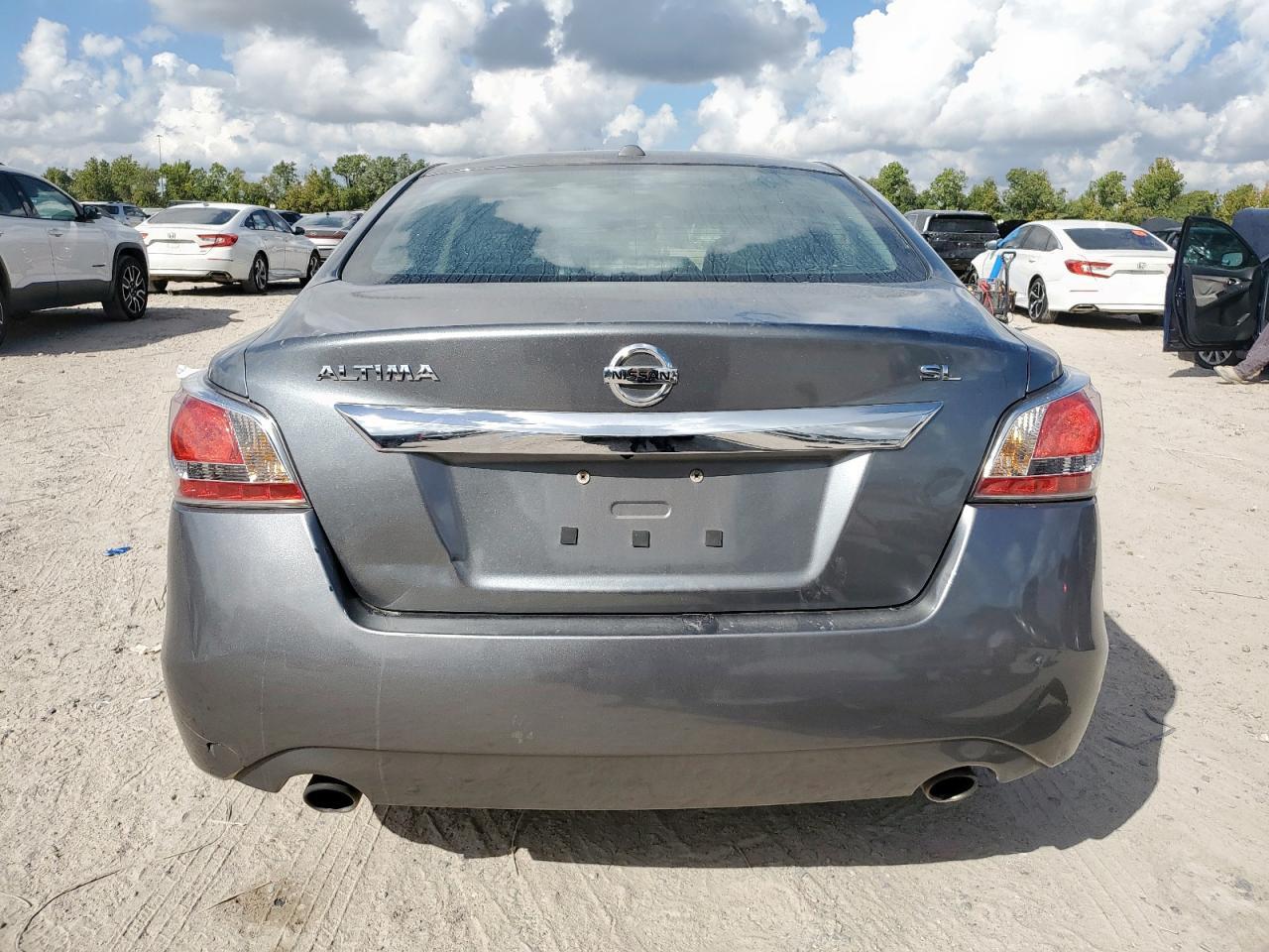 2015 Nissan Altima 2.5 - Image 6