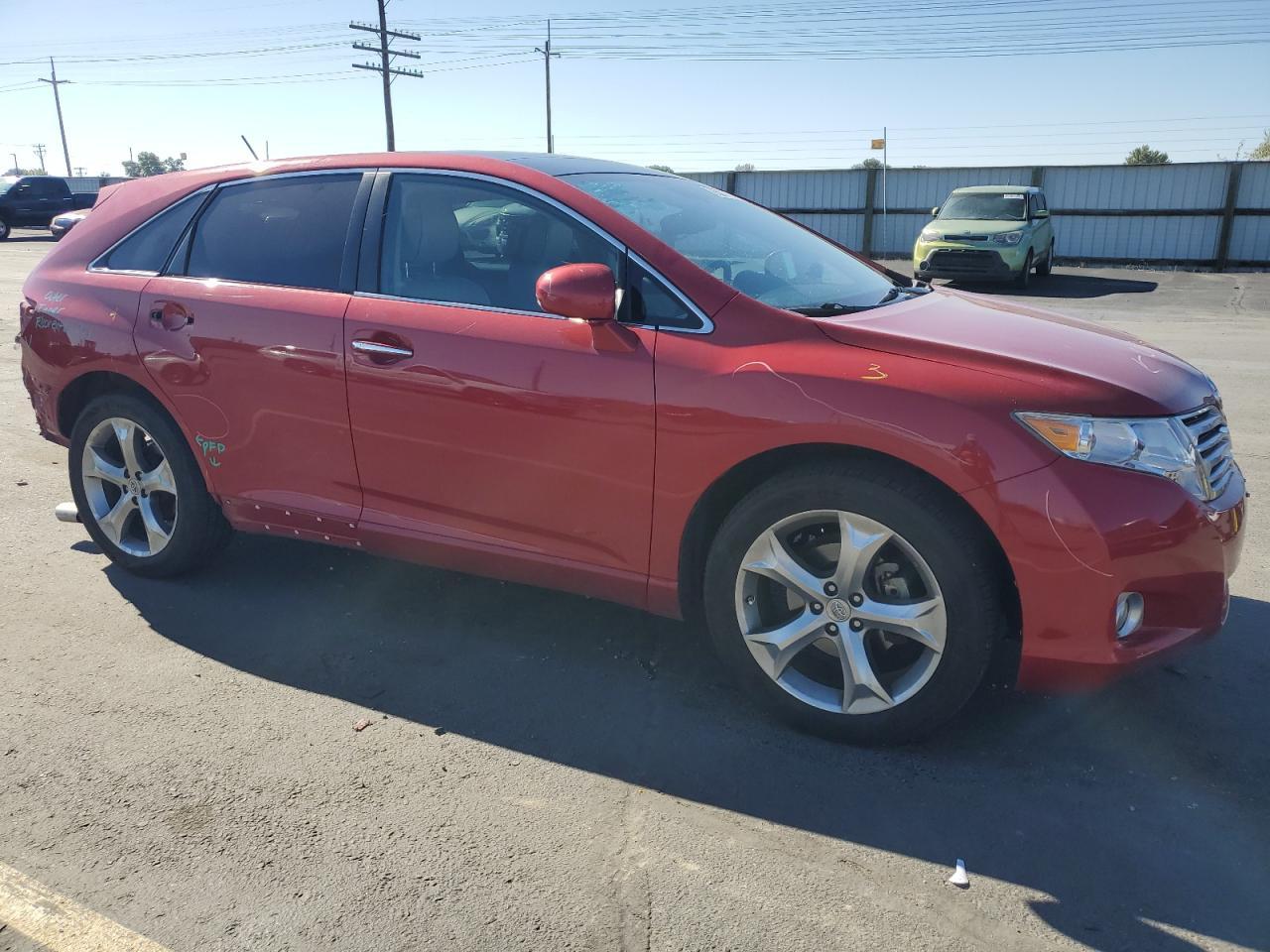 2012 Toyota Venza Le - Image 4