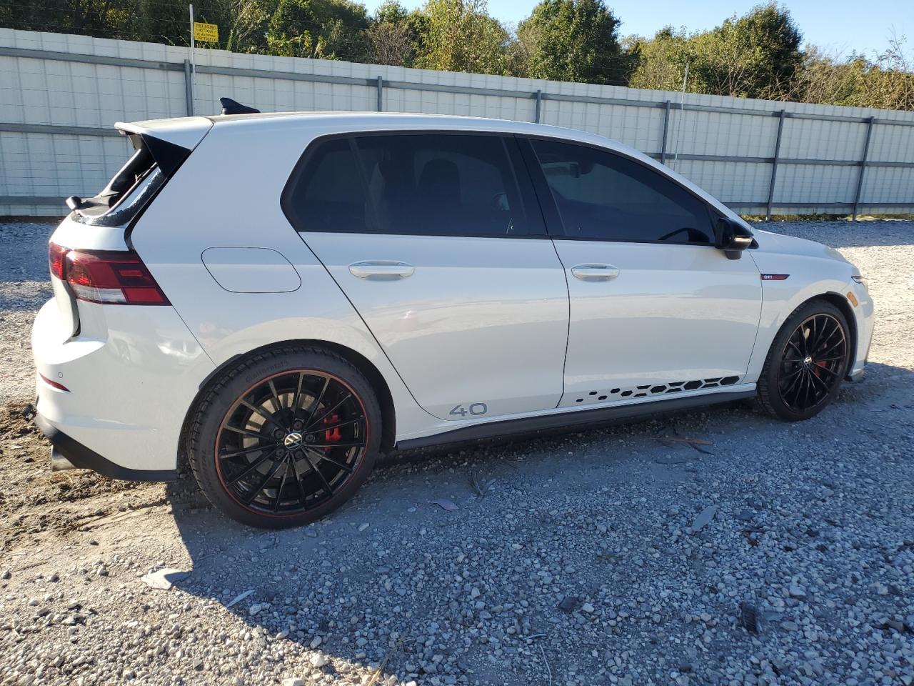 2023 Volkswagen Gti 40Th Anniversary - Фото 3