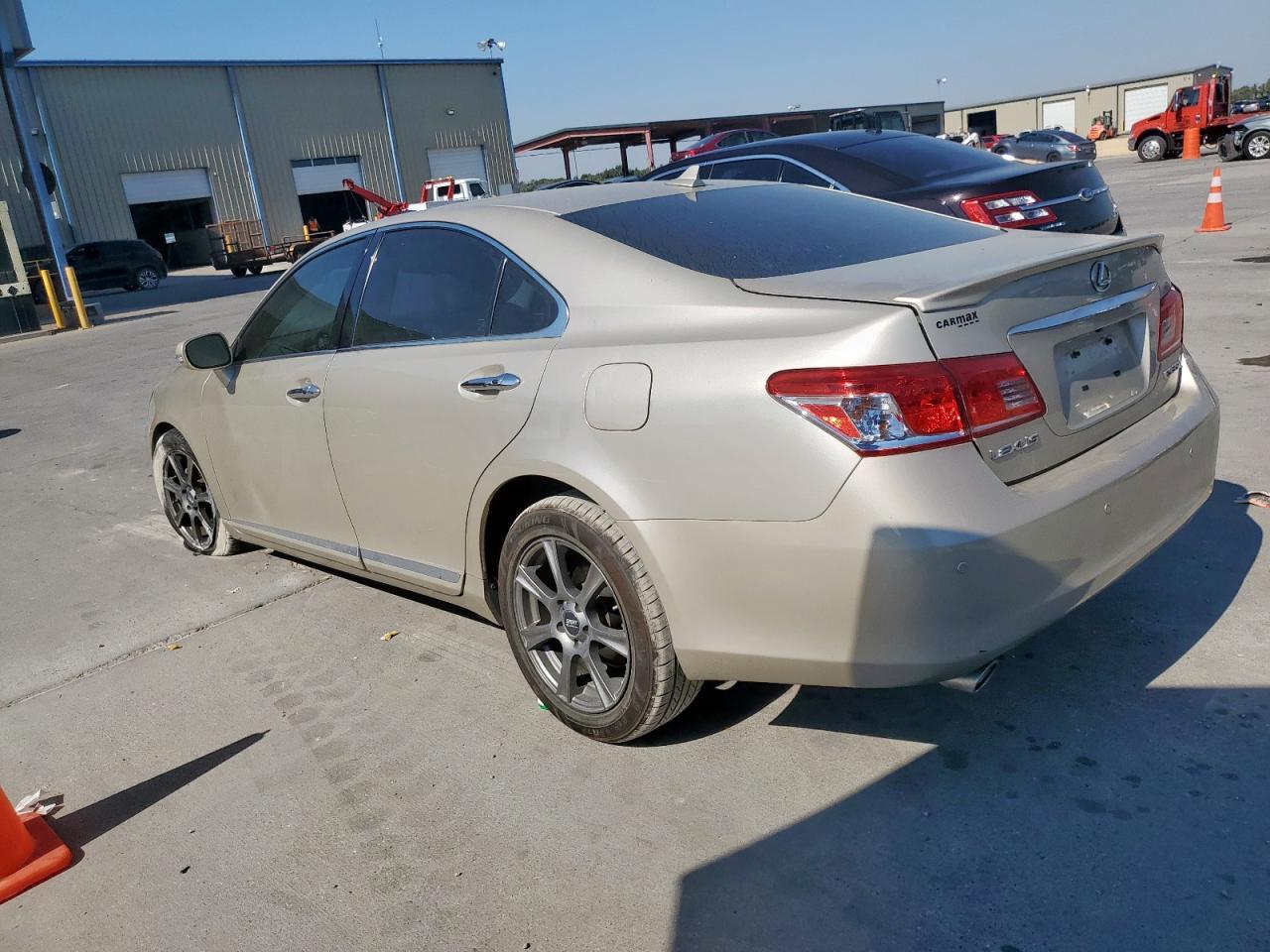 2010 Lexus Es 350 - Фото 2