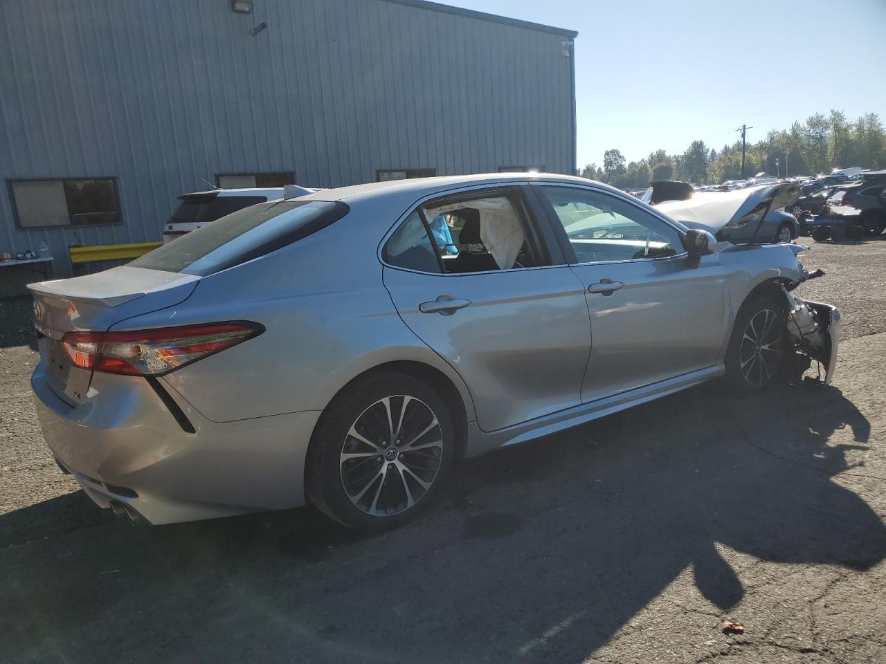 2019 Toyota Camry L - Фото 3
