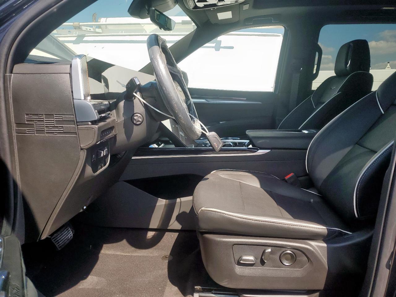 2025 Cadillac Escalade Esv Sport - Image 7