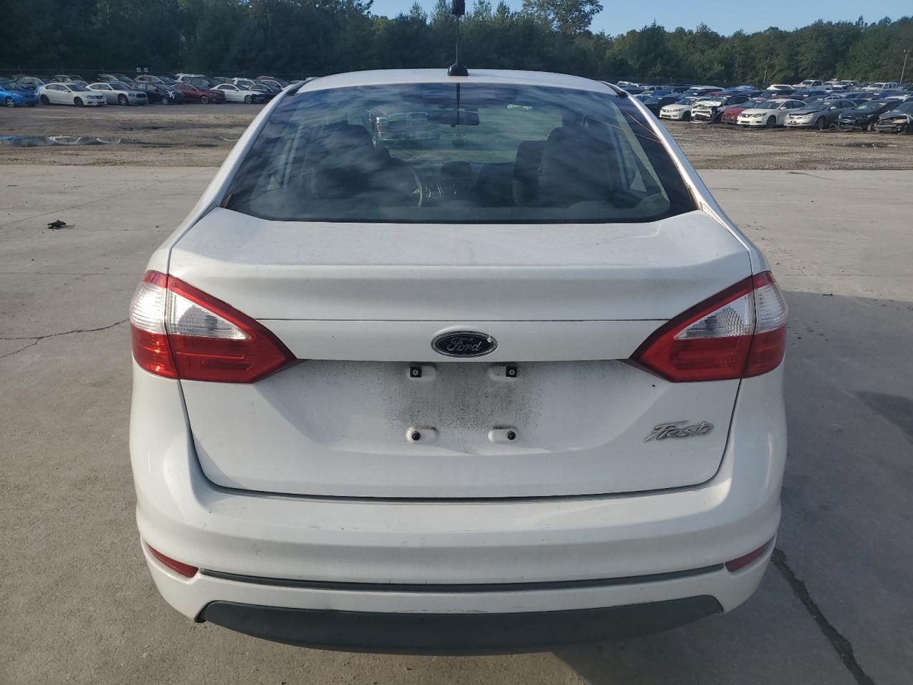 2014 Ford Fiesta S - Фото 6