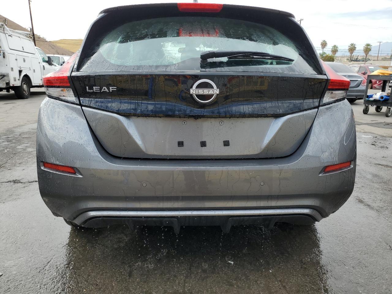 2023 Nissan Leaf S - Image 6