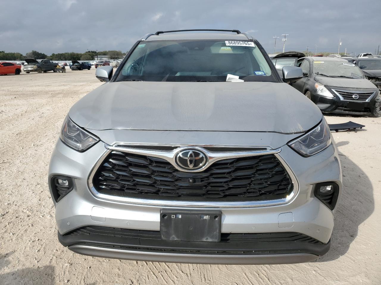 2023 Toyota Highlander L - Фото 5