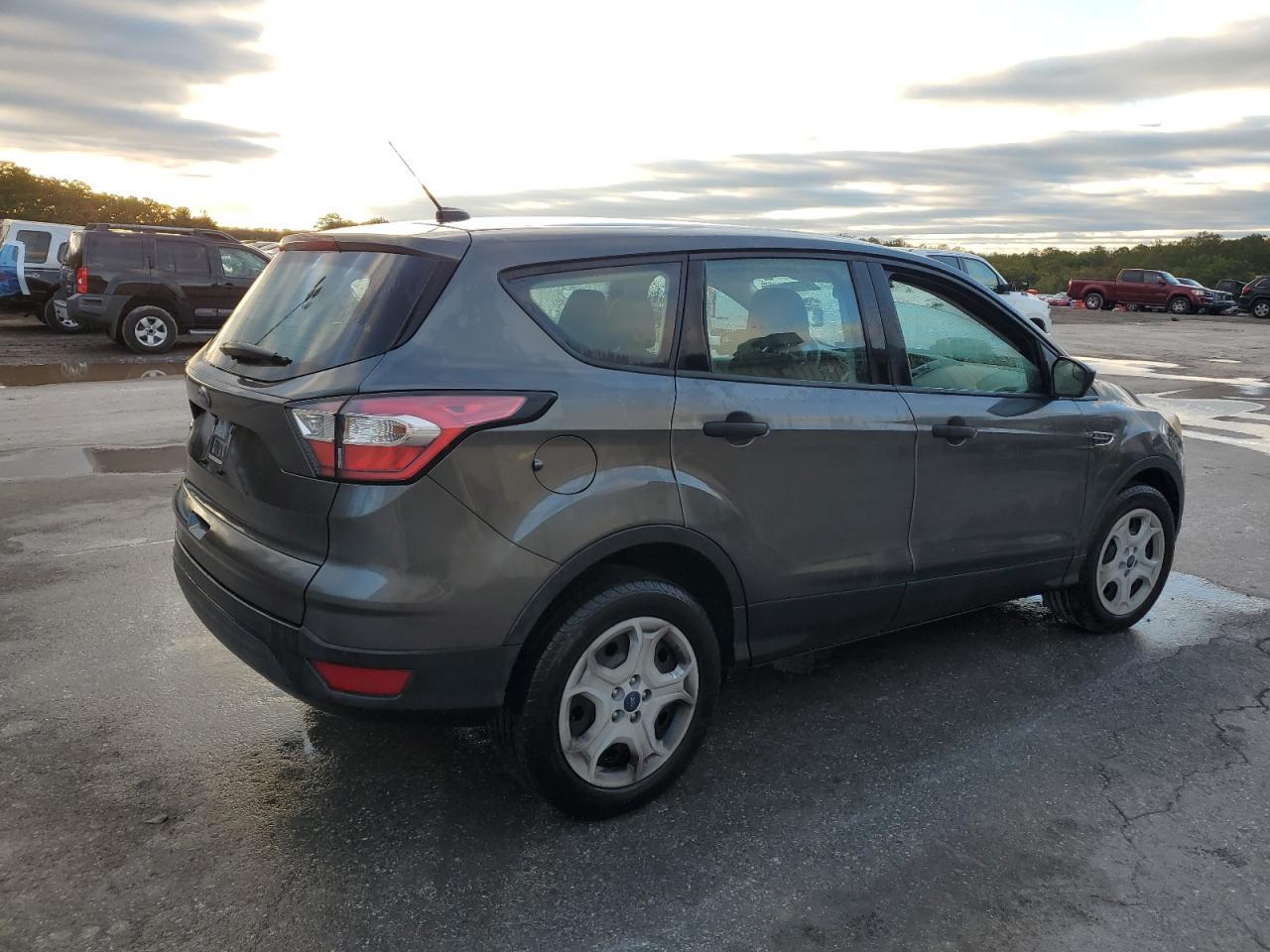 2017 Ford Escape S - Image 3