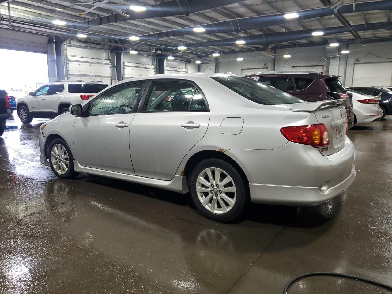 2009 Toyota Corolla Base - Фото 2