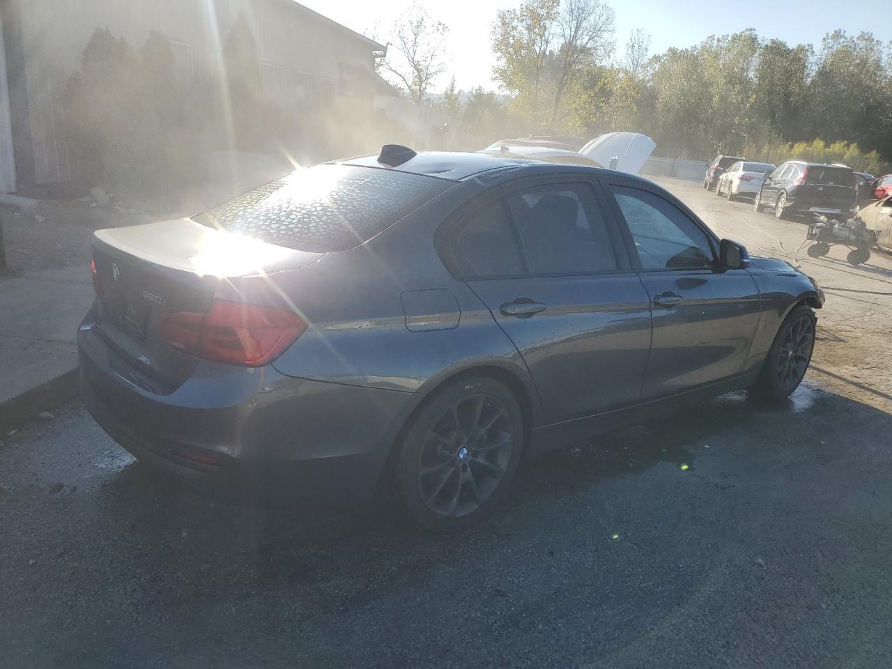 2017 BMW 320 I - Image 3