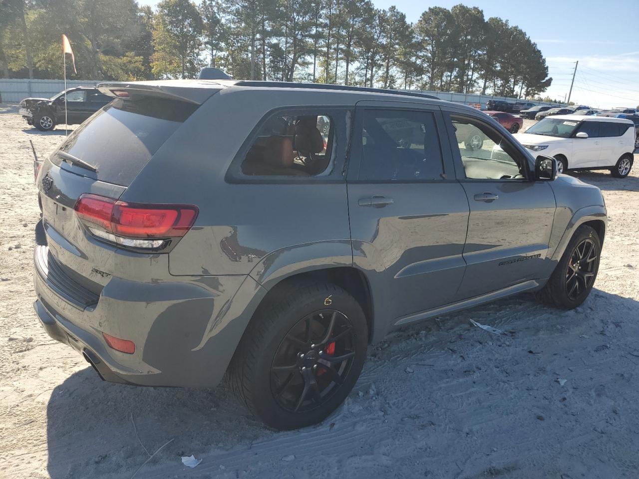 2021 Jeep Grand Cherokee Srt-8 - Image 3