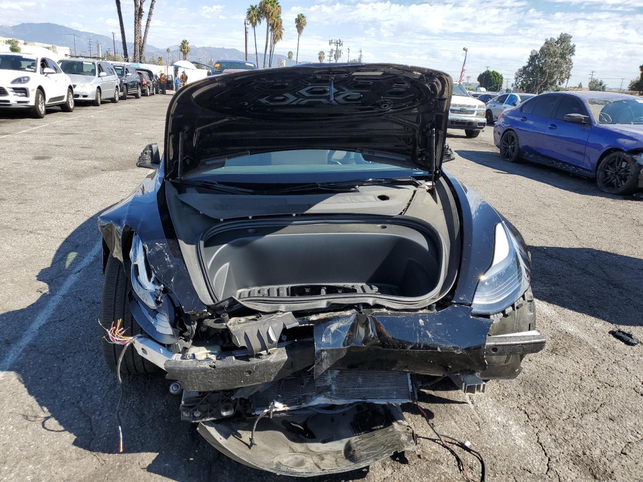 2023 Tesla Model 3 - Фото 5