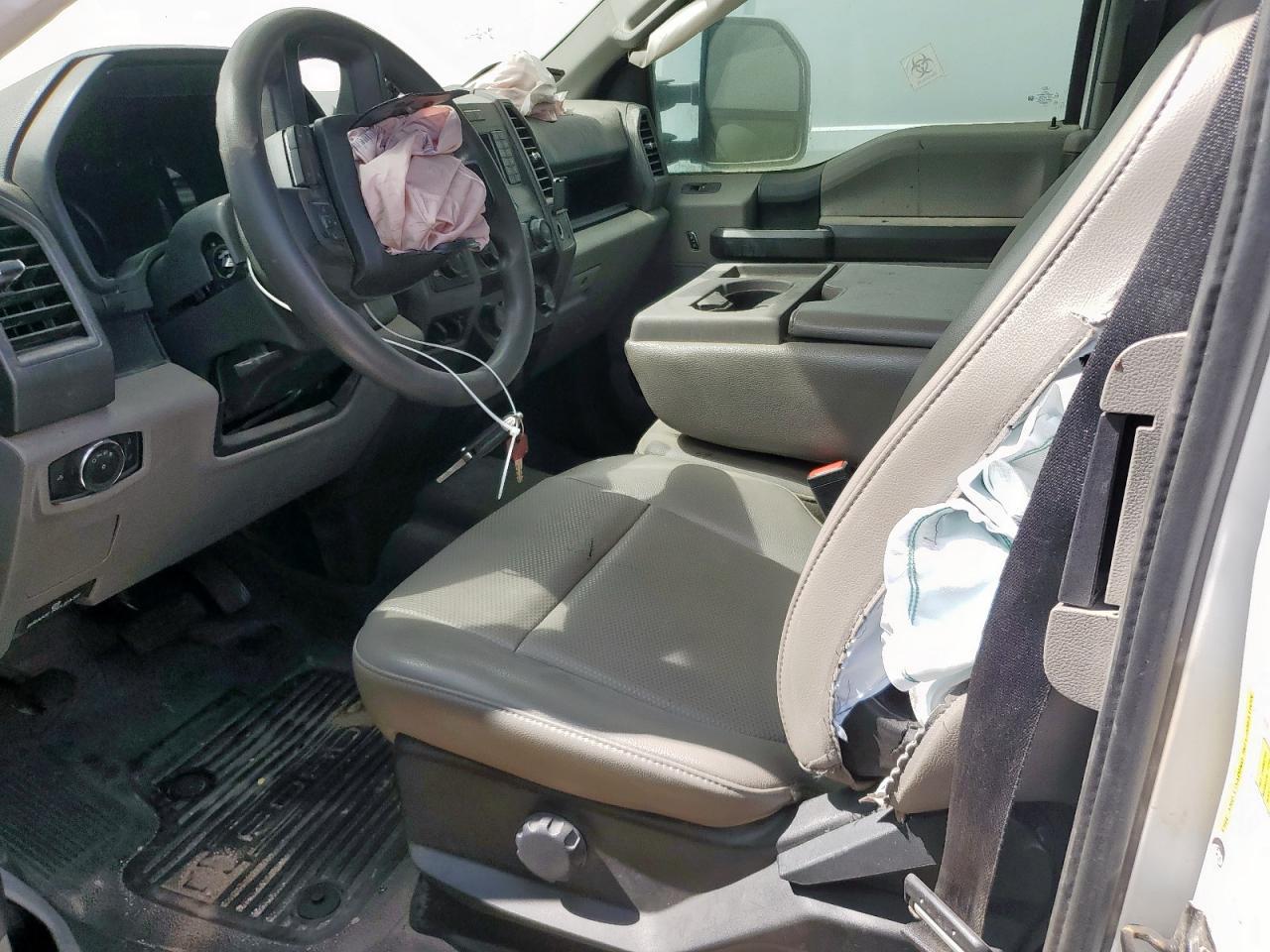 2022 Ford F250 Super Duty - Фото 7