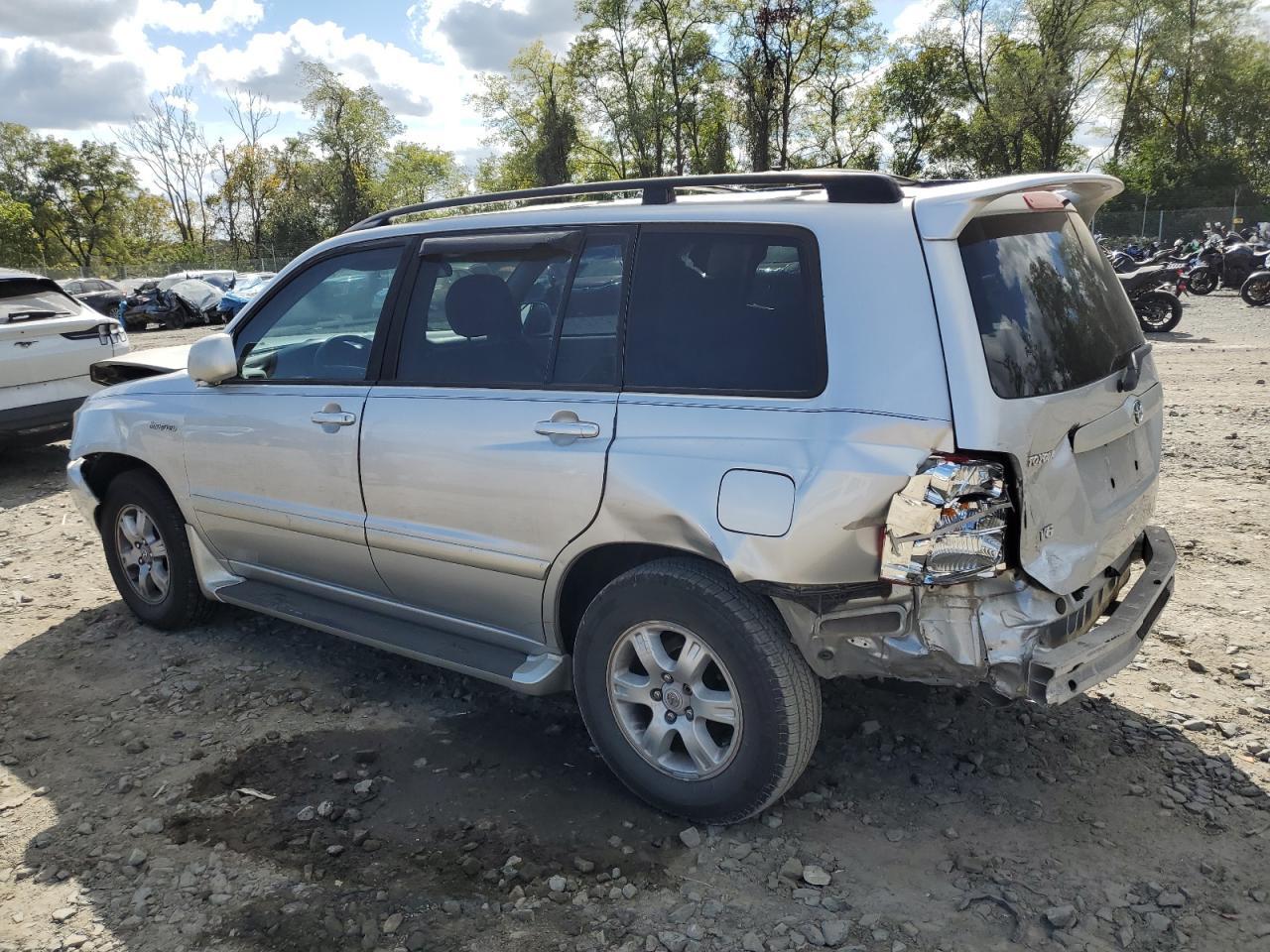 2003 Toyota Highlander Limited - Image 2