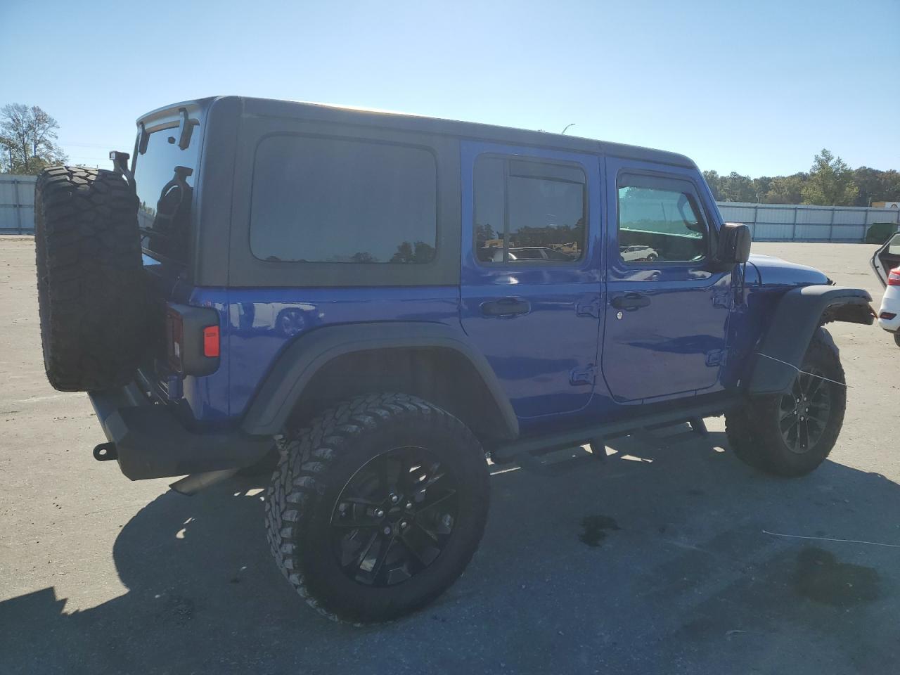 2020 Jeep Wrangler Unlimited Sport - Фото 3