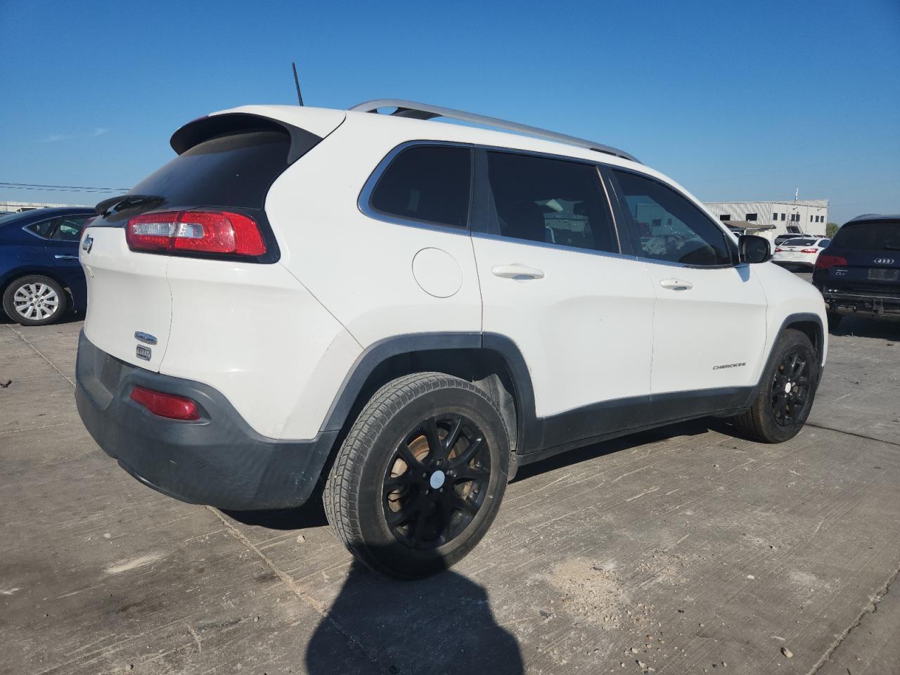 2016 Jeep Cherokee Latitude - Фото 3