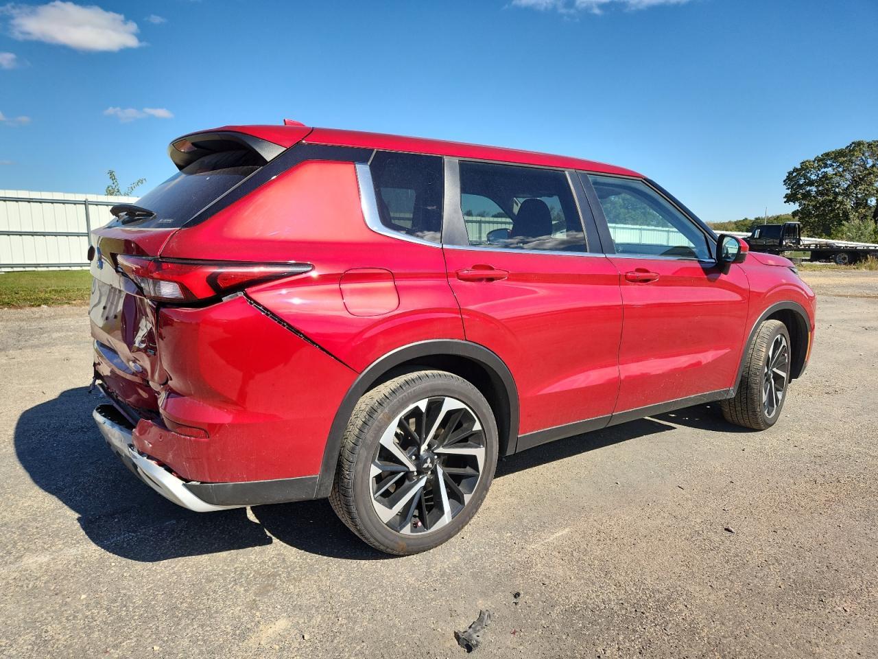 2024 Mitsubishi Outlander Se - Image 3