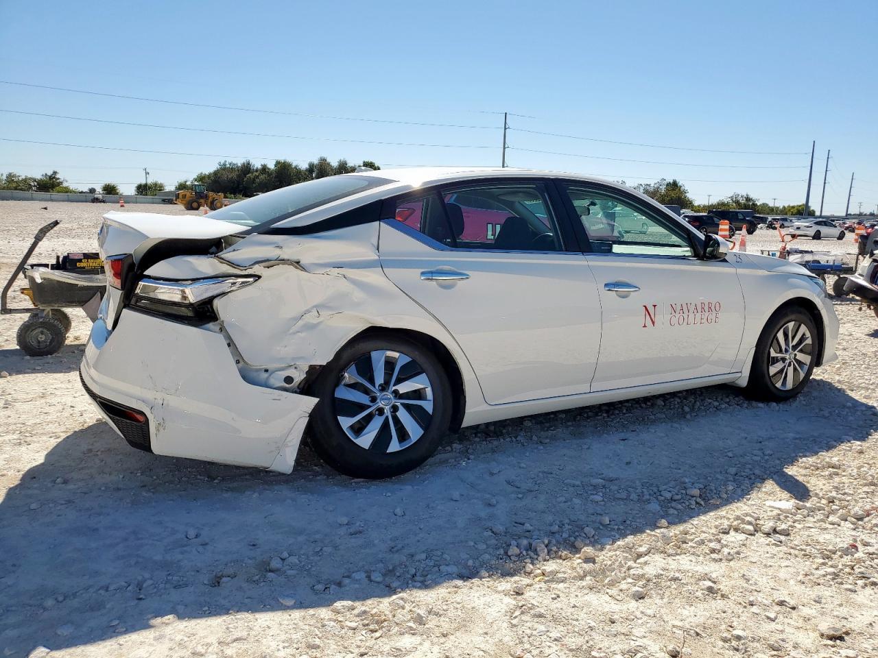 2020 Nissan Altima S - Фото 3
