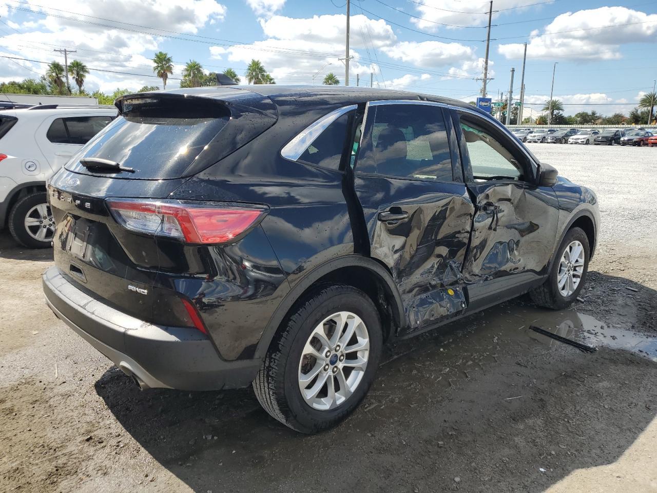 2022 Ford Escape Se - Фото 3