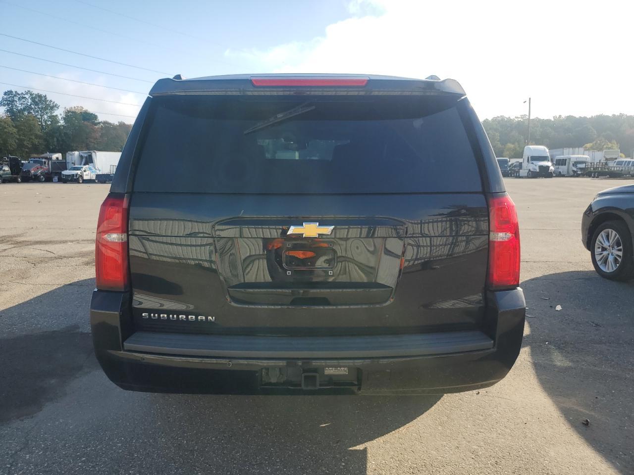 2020 Chevrolet Suburban K1500 Lt - Image 6