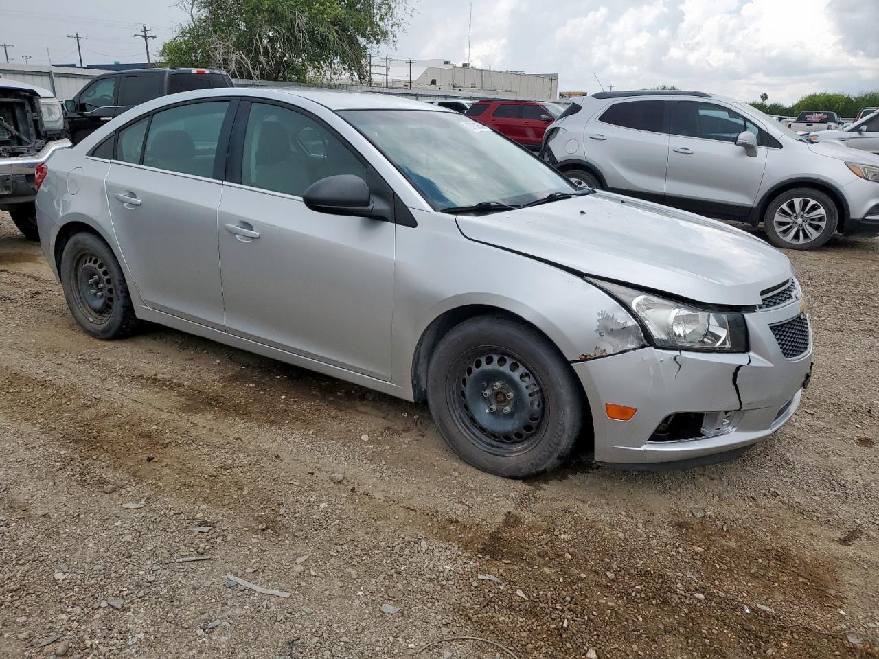 2010 Chevrolet Cruze Ls - Image 4