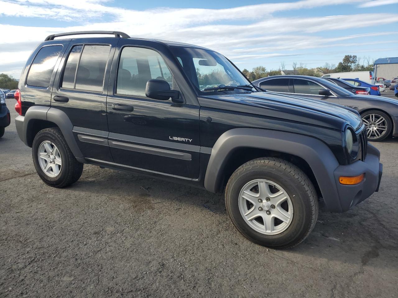 2004 Jeep Liberty Sport - Фото 4