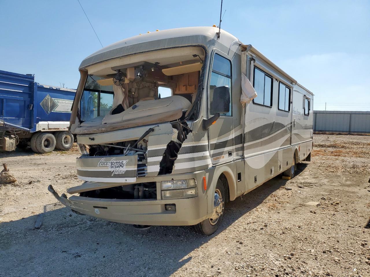 2000 Ford F550 Super Duty Stripped Chassis - Фото 2