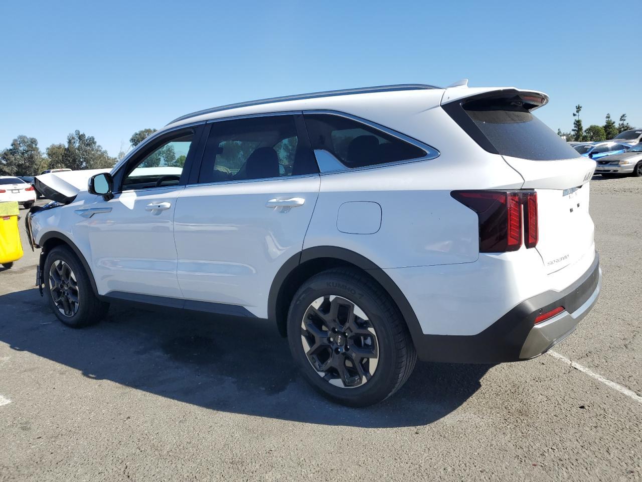 2025 Kia Sorento S - Фото 2