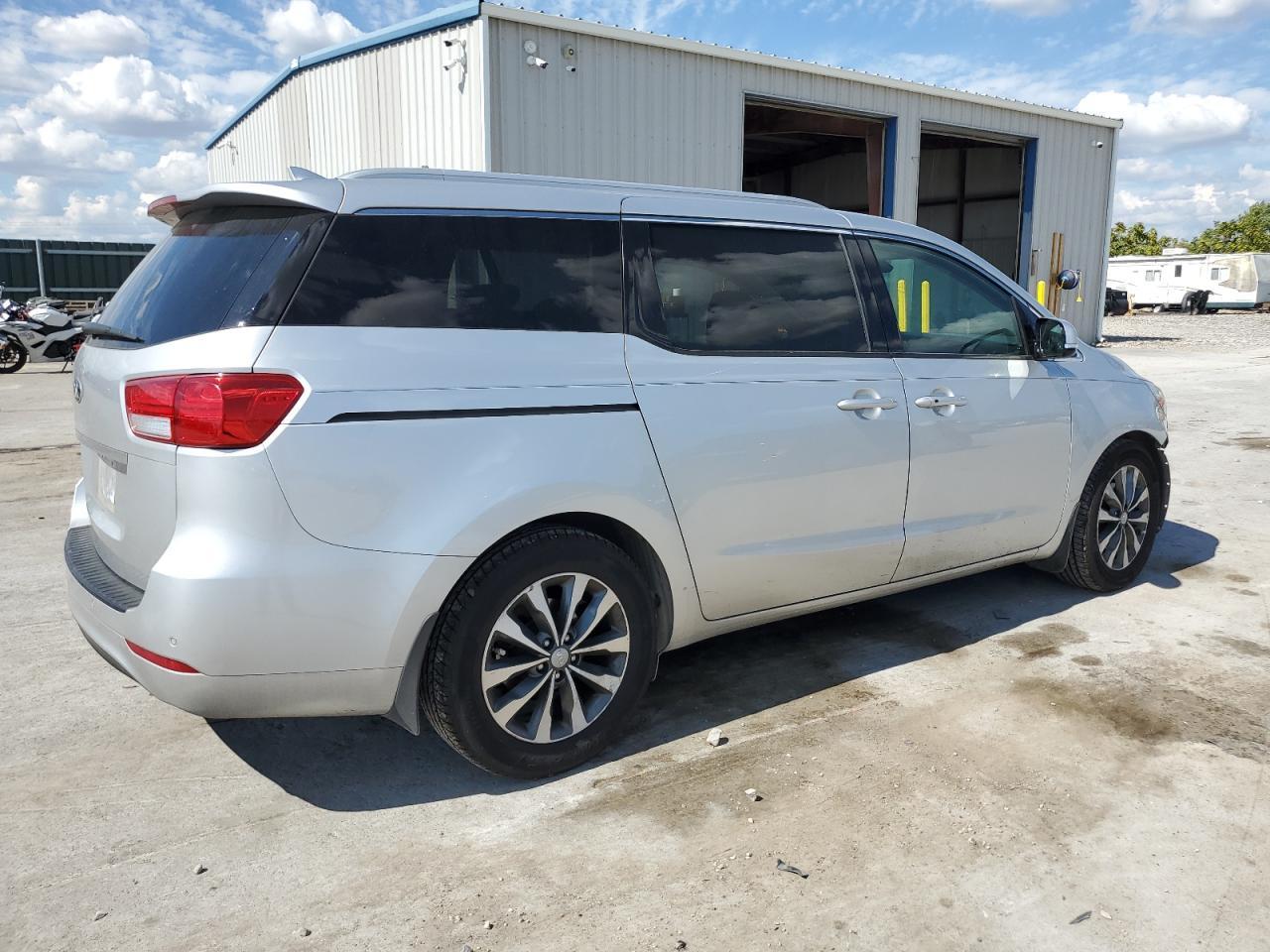 2016 Kia Sedona Ex - Фото 3