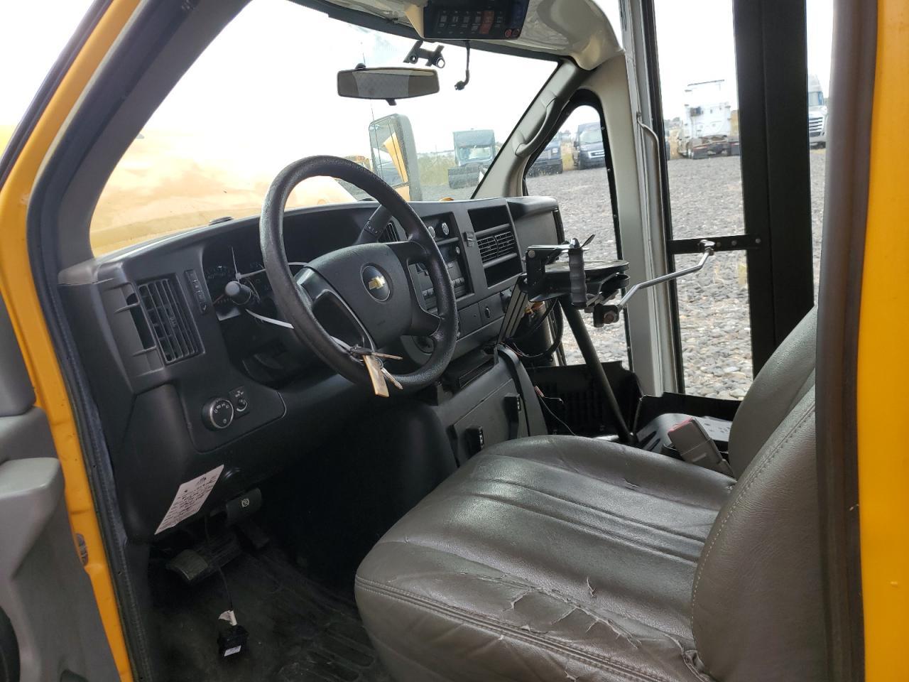 2012 Chevrolet Express G4 - School Bus - Фото 5