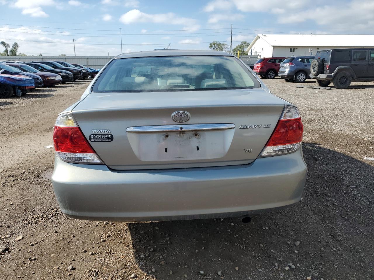 2005 Toyota Camry Le - Image 6