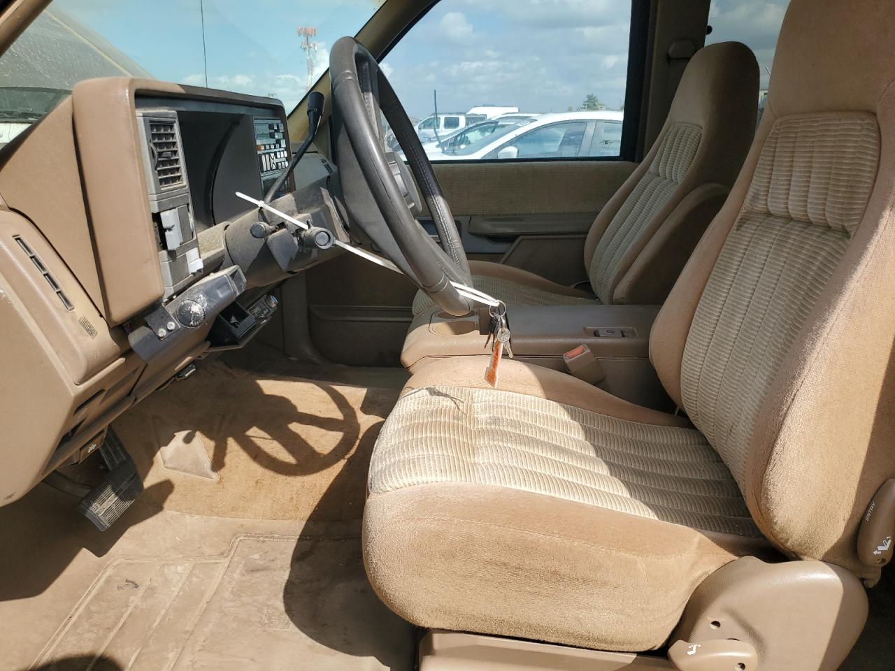 1994 Chevrolet Gmt-400 C2500 - Фото 7