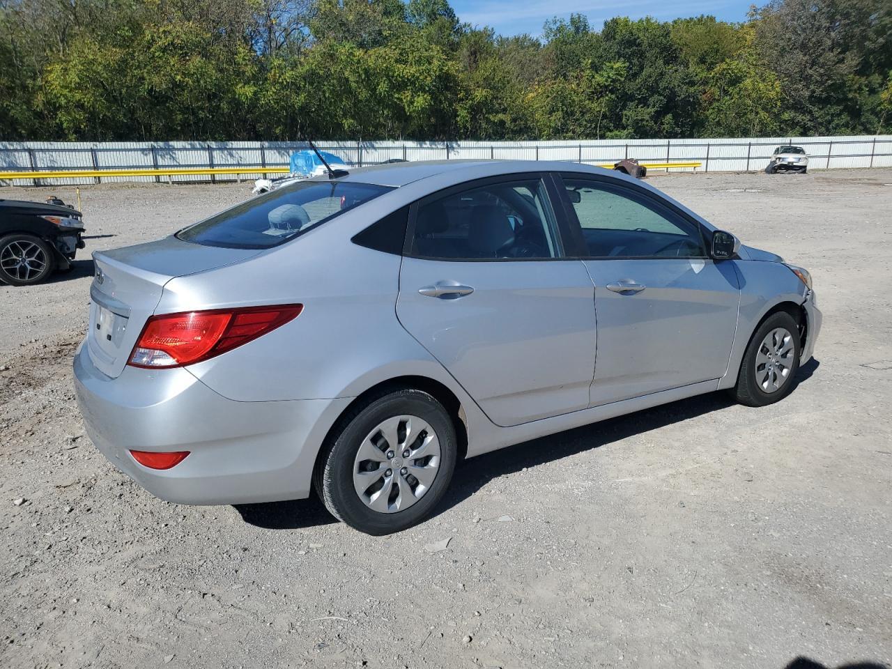 2017 Hyundai Accent Se - Фото 3