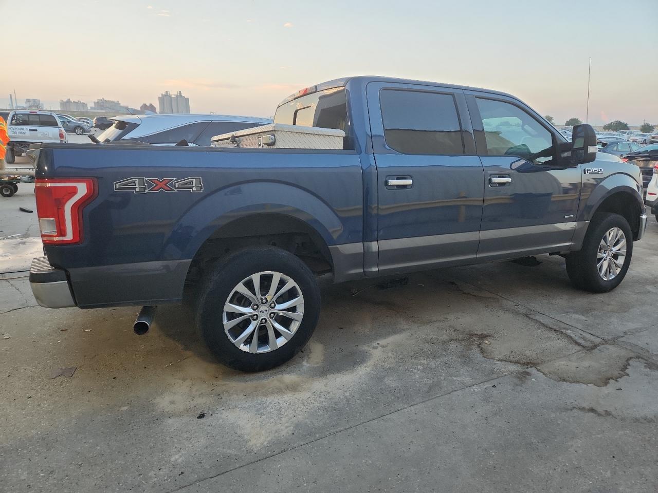 2017 Ford F150 Supercrew - Фото 3
