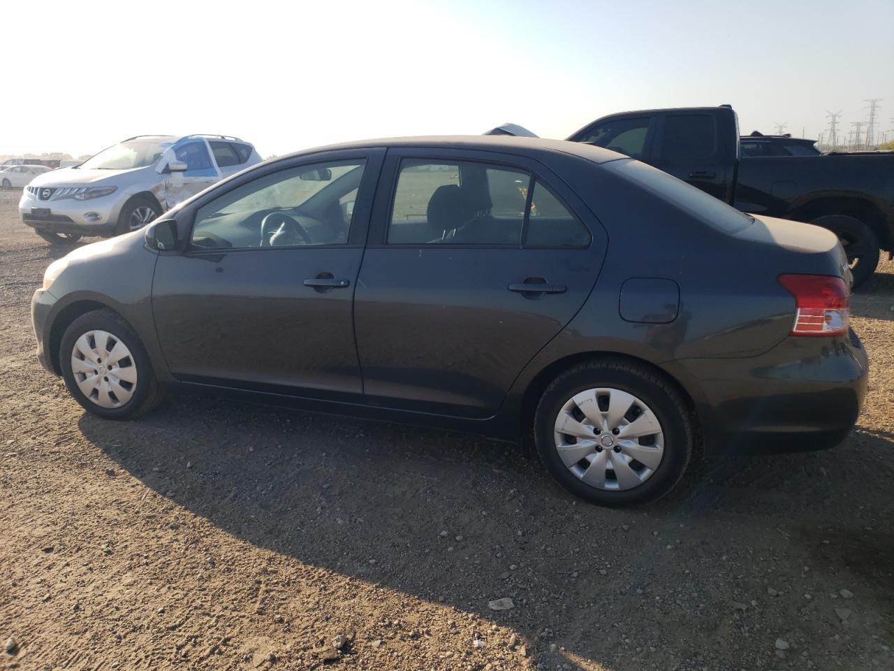 2010 Toyota Yaris - Фото 2