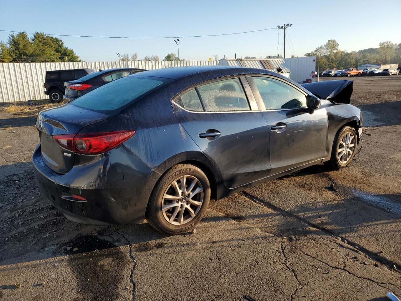 2017 Mazda 3 Sport - Фото 3
