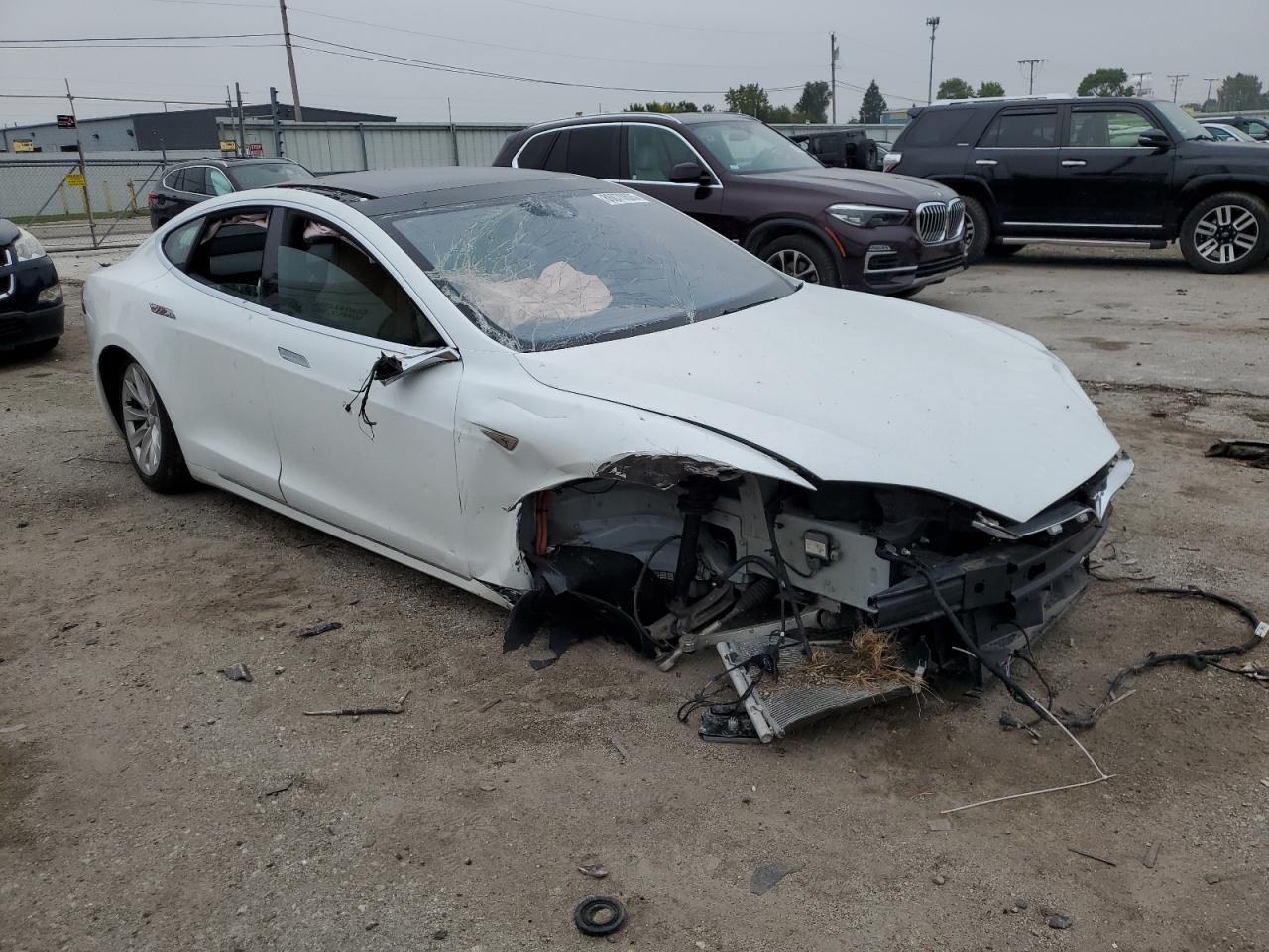 2016 Tesla Model S - Image 4
